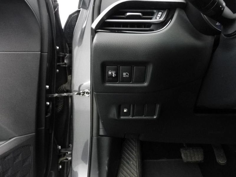 Toyota C-HR 1.8 e-cvt 125hcomfort