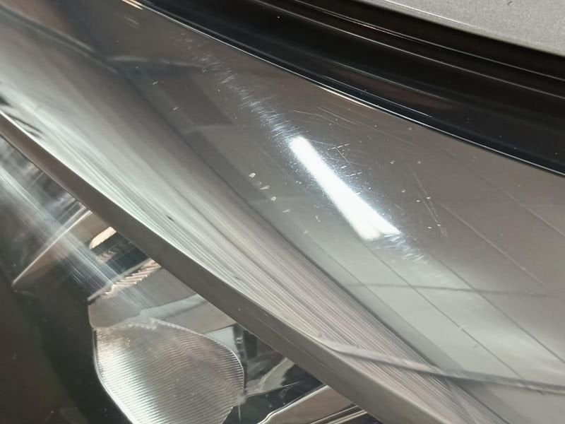 Toyota C-HR 1.8 e-cvt 125hbusiness edition