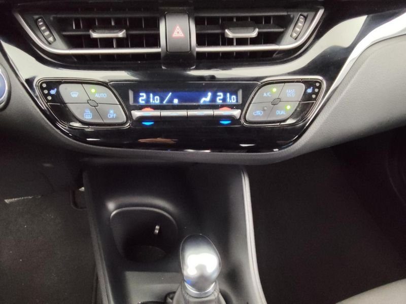 Toyota C-HR 1.8 e-cvt 125hbusiness edition