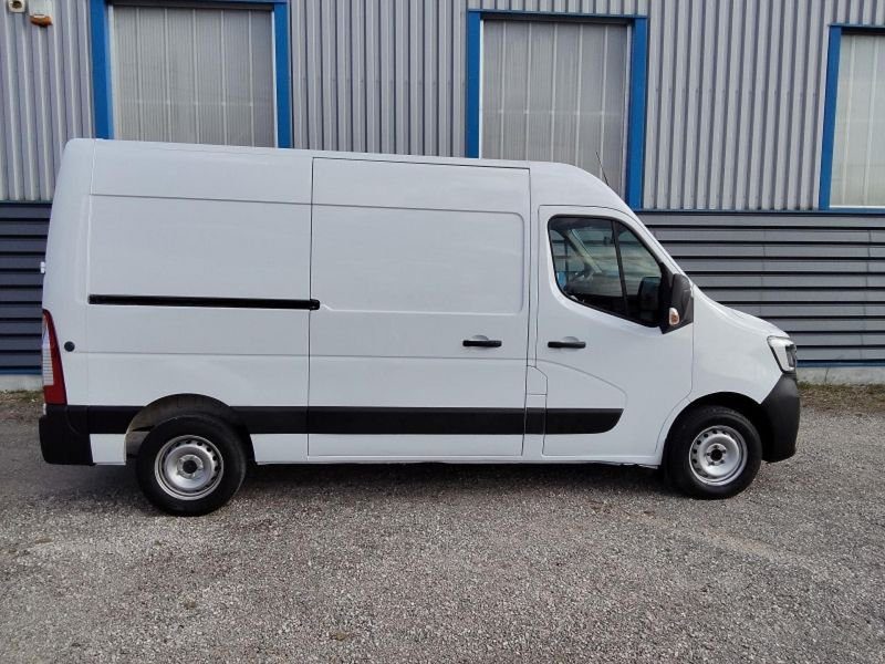 Renault Master F3300 l2h2 2.3 blue dci 135ch confort euro6