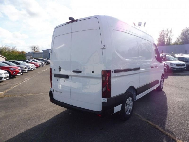 Renault Master F3500 l2h2 2.0 blue dci 150ch extra auto - 25