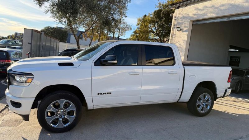 Dodge ram HEMI 1500 BIGHORN  5.7l V8 394ch 4X4 BVA8