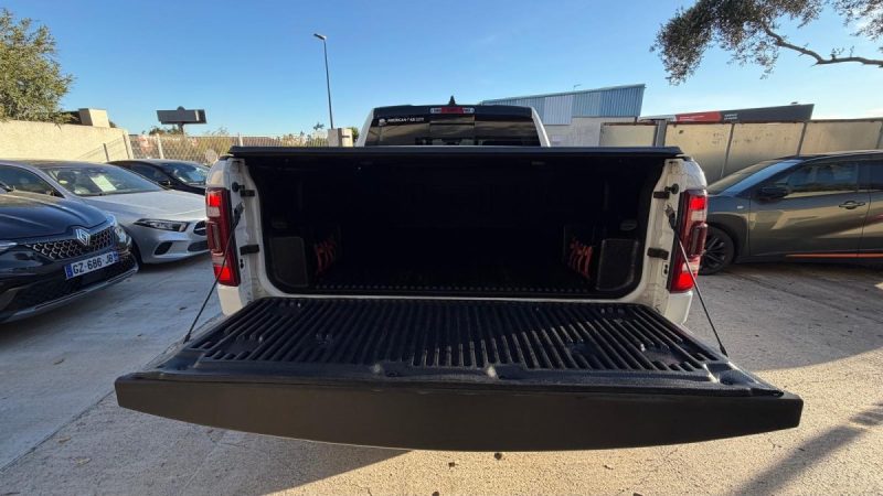 Dodge ram HEMI 1500 BIGHORN  5.7l V8 394ch 4X4 BVA8