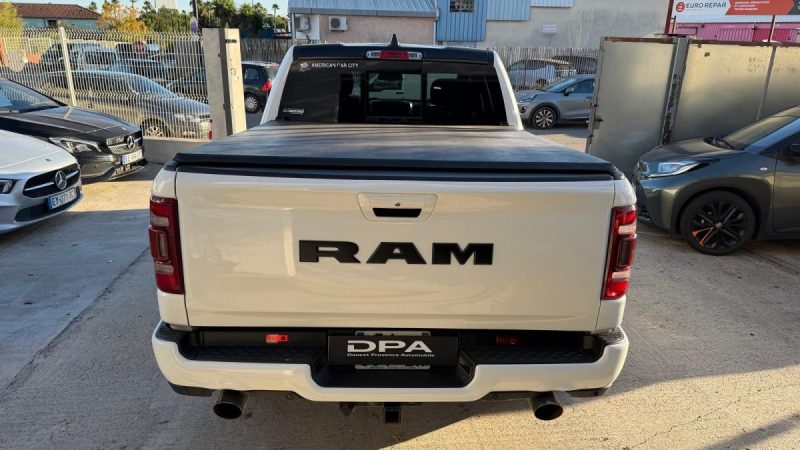 Dodge ram HEMI 1500 BIGHORN  5.7l V8 394ch 4X4 BVA8