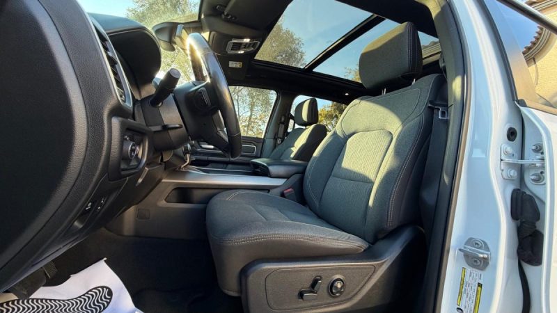 Dodge ram HEMI 1500 BIGHORN  5.7l V8 394ch 4X4 BVA8