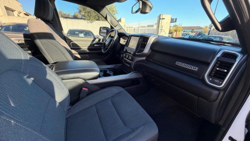 Dodge ram HEMI 1500 BIGHORN  5.7l V8 394ch 4X4 BVA8