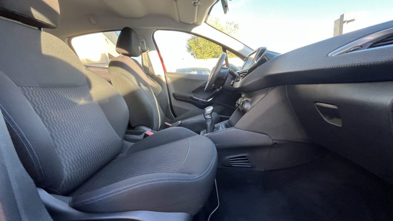 PEUGEOT 208 1.6 BLUEHDI 100CH Style 