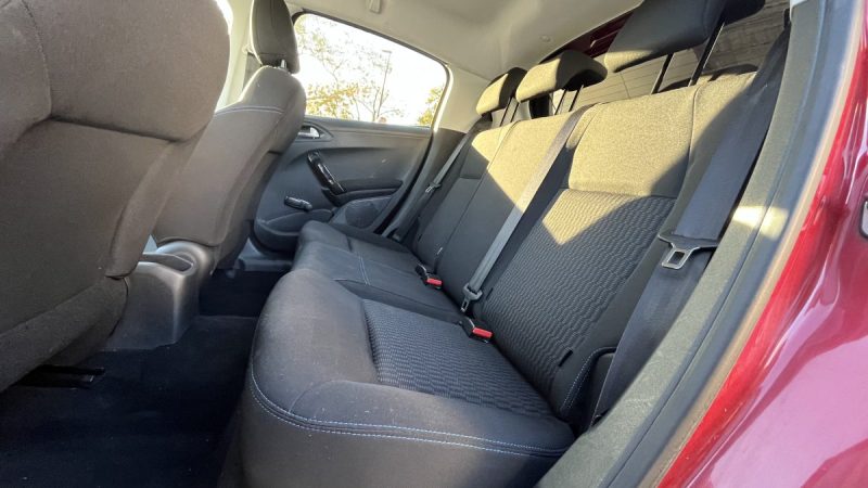 PEUGEOT 208 1.6 BLUEHDI 100CH Style 