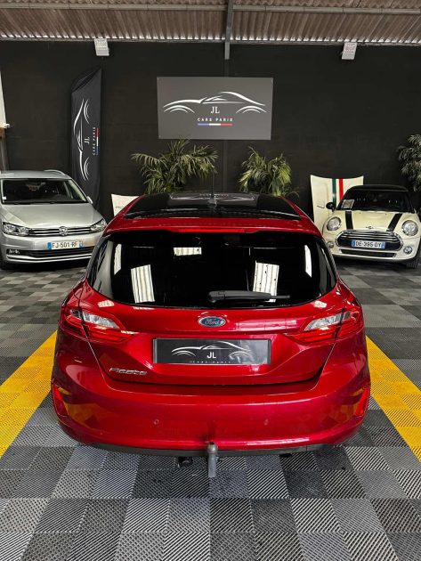 MAGNIFIQUE FORD FIESTA TITANIUM 1.0 ECOBOOST 100 CH (APPLE CARPLAY, ATTELAGE, SIÈGES CHAUFFANTS)