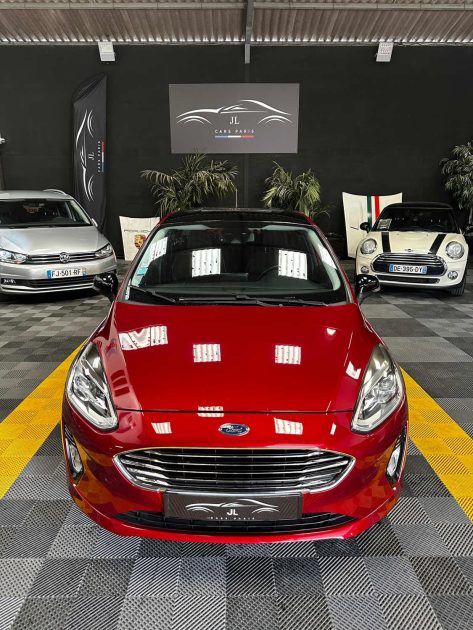 MAGNIFIQUE FORD FIESTA TITANIUM 1.0 ECOBOOST 100 CH (APPLE CARPLAY, ATTELAGE, SIÈGES CHAUFFANTS)