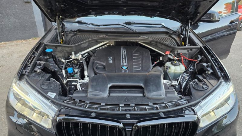 BMW Série X6 30D F16 258ch BVA8 pack M, noir, *Full options*, *Cuir rouge*, *Toit ouvrant*, *Harman 