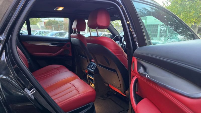 BMW Série X6 30D F16 258ch BVA8 pack M, noir, *Full options*, *Cuir rouge*, *Toit ouvrant*, *Harman 