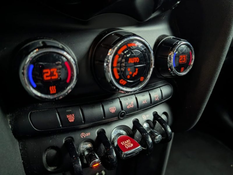 MINI COOPER D 116 CH  PACk CHILI