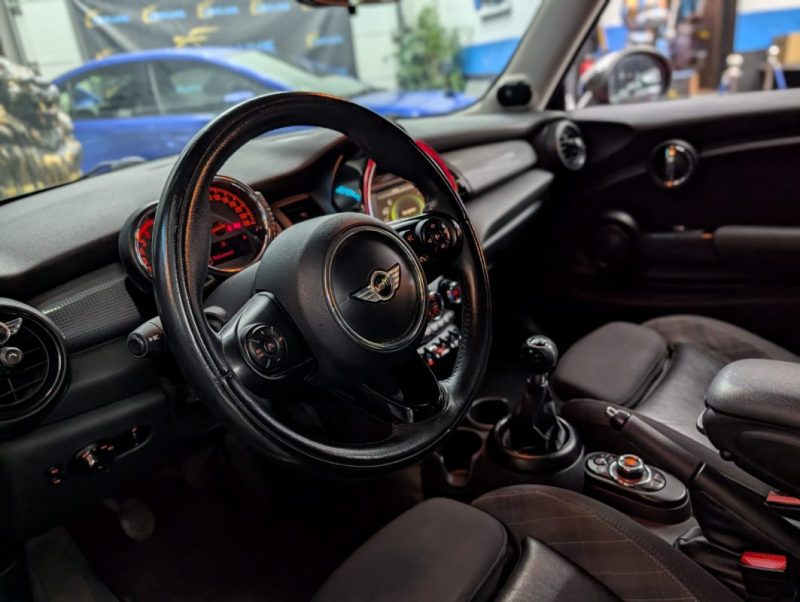 MINI COOPER D 116 CH  PACk CHILI