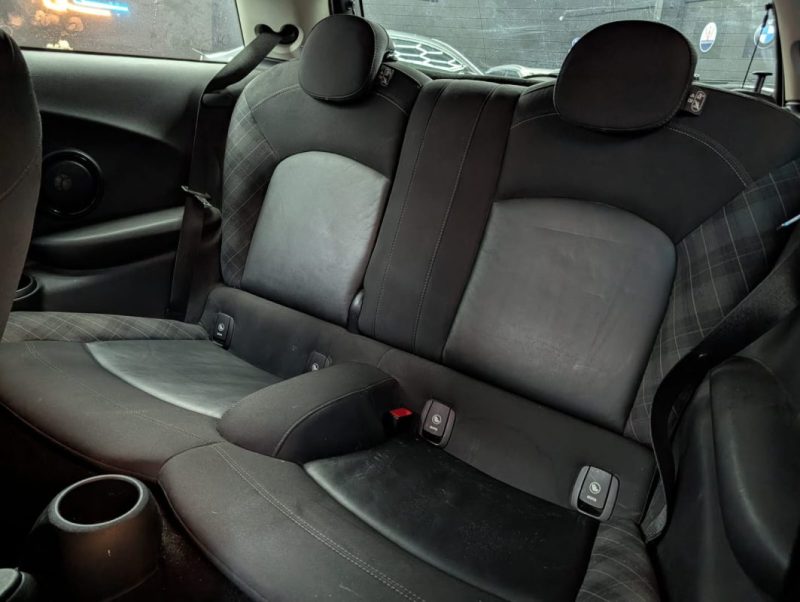 MINI COOPER D 116 CH  PACk CHILI