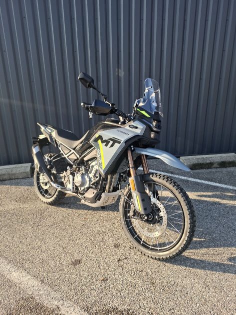 CF MOTO MT 450 GRIS 