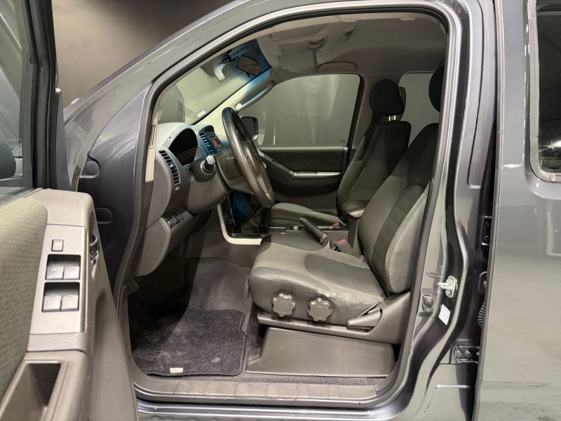 NISSAN NAVARA PICK-UP 2.5 DCI DOUBLE CAB SE 4X4 2014