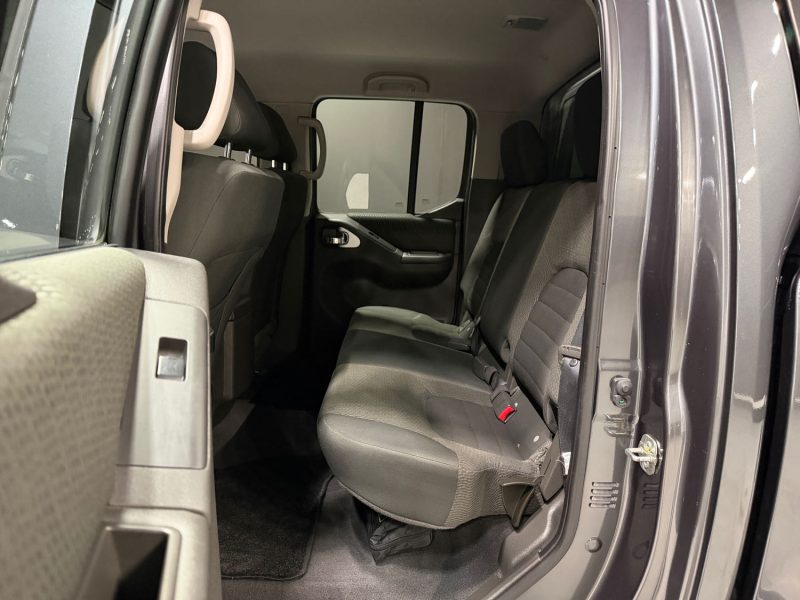 NISSAN NAVARA PICK-UP 2.5 DCI DOUBLE CAB SE 4X4 2014