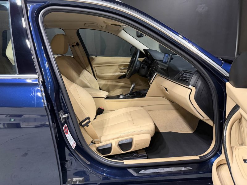 BMW 330D LUXURY 2013