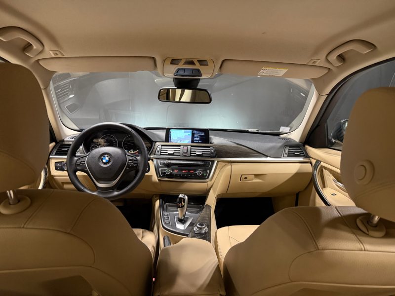 BMW 330D LUXURY 2013