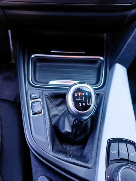 BMW SERIE 3 320I 184CH SPORT LOUNGE 2012