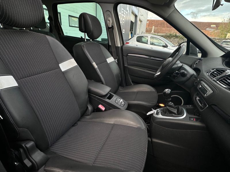 RENAULT  SCENIC III  1.6 DCI 130CH ENERGY INITIALE ECO² 