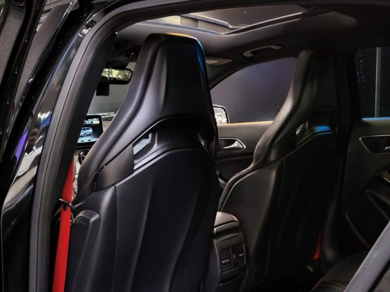 MERCEDES GLA 45 AMG 381ch 4-MATIC TURBO SpeedShift DCT / TOIT OUVRANT + SIEGES BAQUET F1 RECARO /