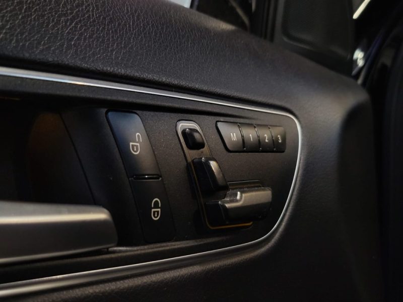 MERCEDES GLA 45 AMG 381ch 4-MATIC TURBO SpeedShift DCT / TOIT OUVRANT + SIEGES BAQUET F1 RECARO /