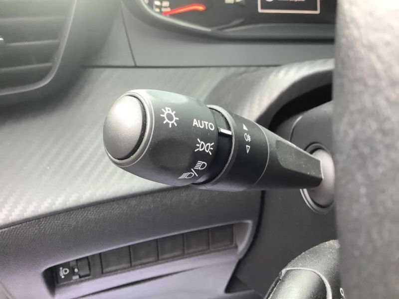 Peugeot 208 PureTech 100 S&S BVM6 Active