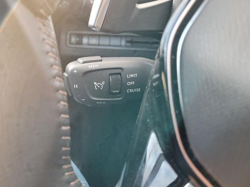 Peugeot 5008 BlueHDi 130 Allure Pack EAT8 GPS ADML Radar Av/Ar Camera