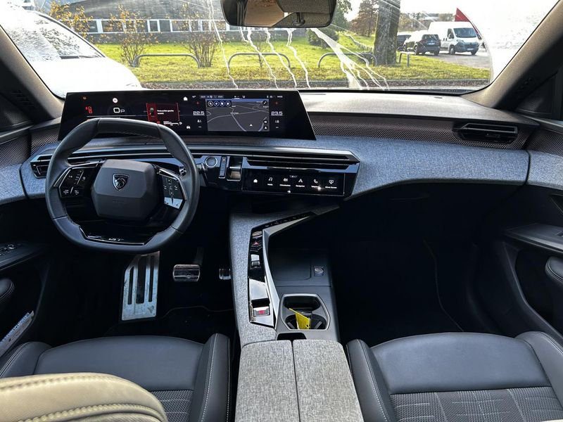 Peugeot 3008 (Nouveau) 1.2i Hybrid 145 GT e-DCS6 GPS ADML ACC Radar Av/Ar Camera