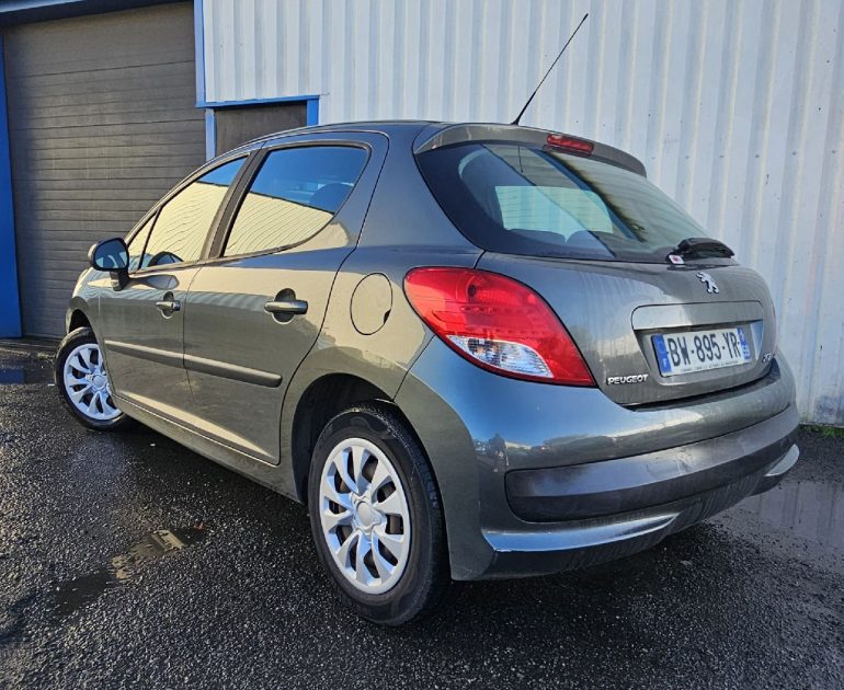 PEUGEOT 207 1.4E 75CH X-LINE 
