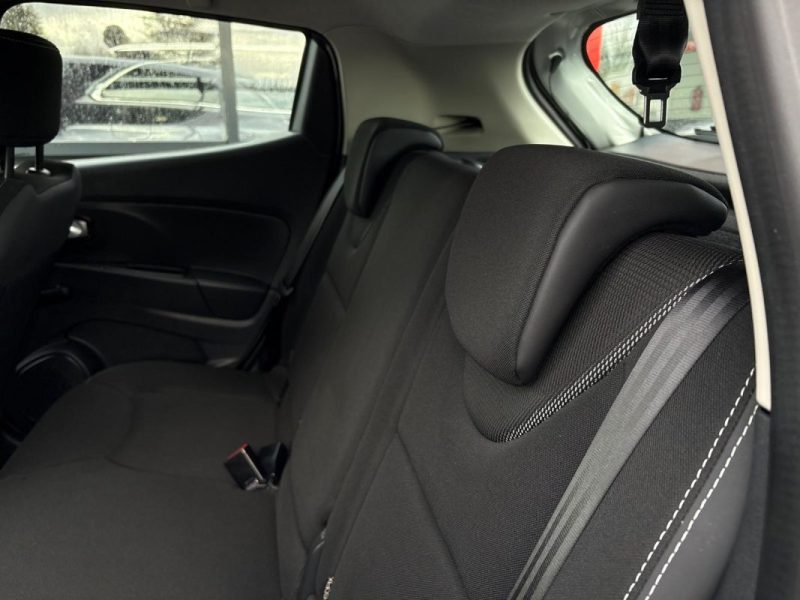 Clio IV 1.5 dCi 75ch 🚗 67 204 km 📊 Reprise 🔄 Garantie 6 mois ✅