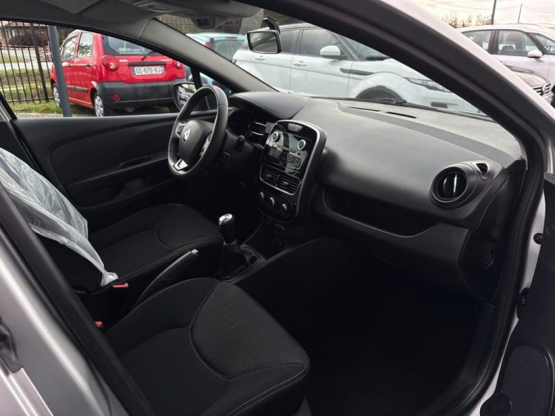 Clio IV 1.5 dCi 75ch 🚗 67 204 km 📊 Reprise 🔄 Garantie 6 mois ✅