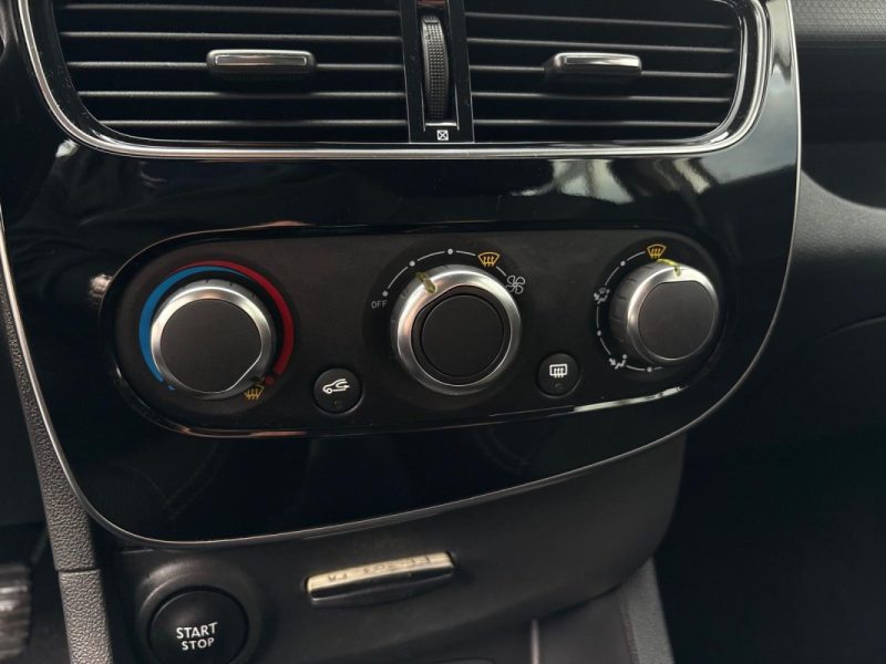 Clio IV 1.5 dCi 75ch 🚗 67 204 km 📊 Reprise 🔄 Garantie 6 mois ✅