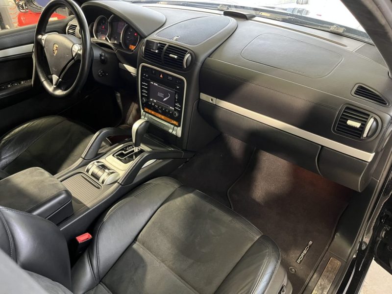 PORSCHE CAYENNE GTS 4.8 V8  BA 405cv SUIVI COMPET PORSCHE