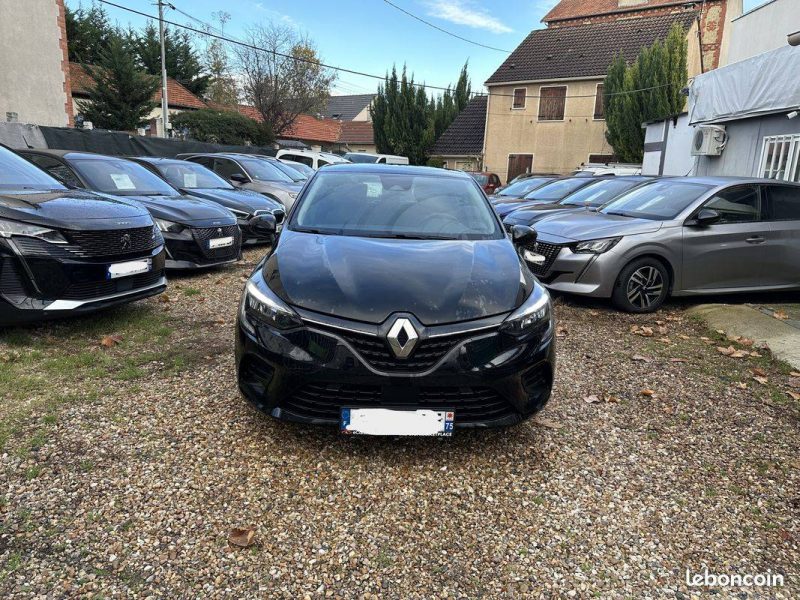 RENAULT  CLIO  2023