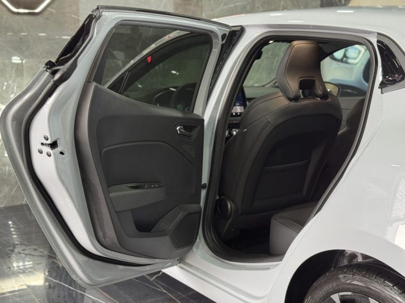 RENAULT CLIO 1.6I - 16V SCE 145 E-TECH 2025 TTC