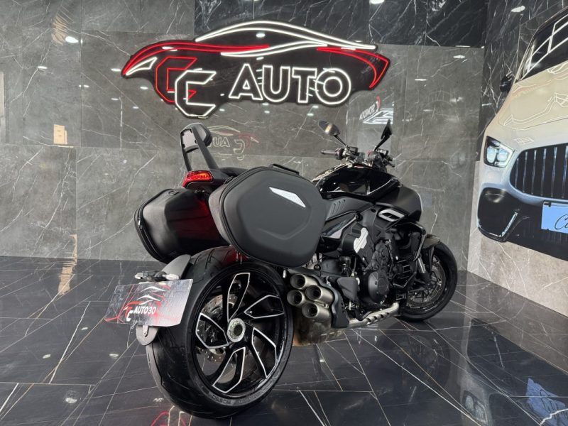 DUCATI DIAVEL V4  2024