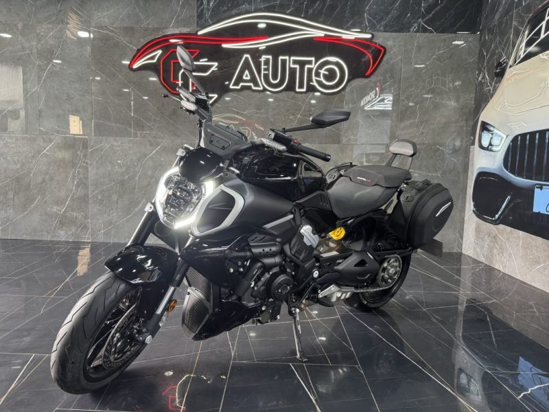 DUCATI DIAVEL V4  2024
