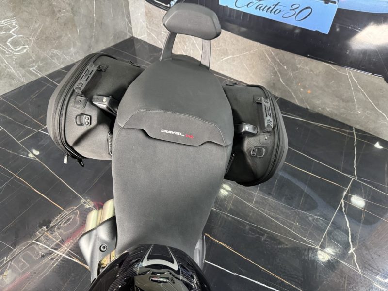 DUCATI DIAVEL V4  2024