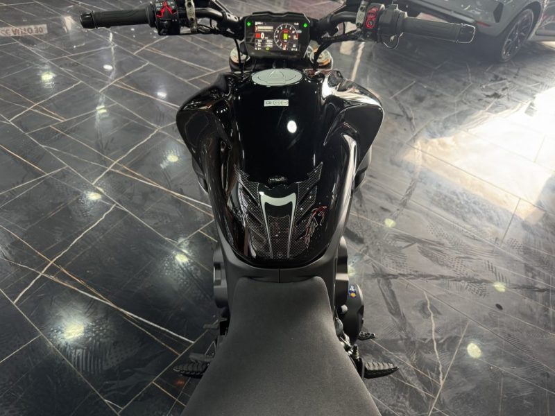 DUCATI DIAVEL V4  2024