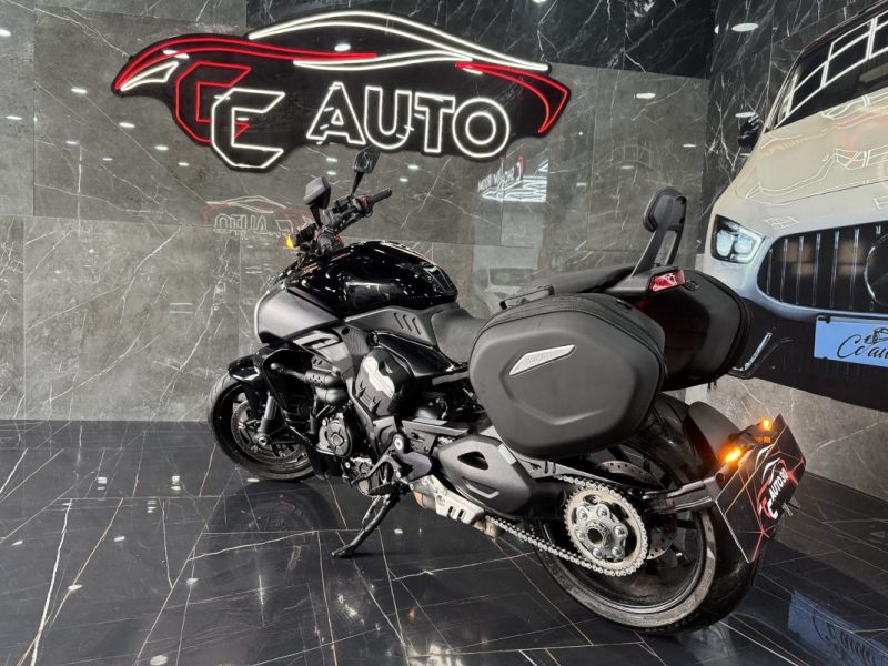 DUCATI DIAVEL V4  2024