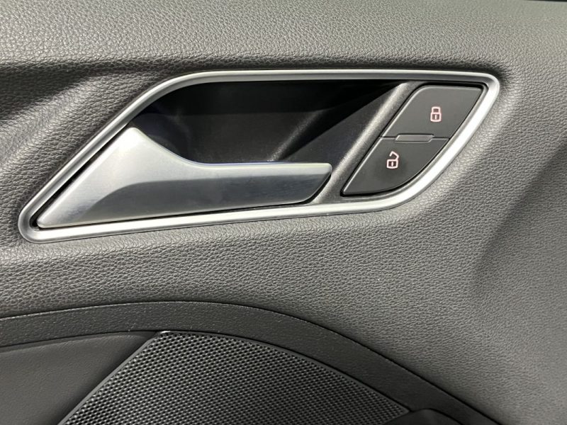 AUDI S3 2.0 TFSI 300CH QUATTRO S TRONIC 6 SUIVI COMPLET TOIT OUVRANT