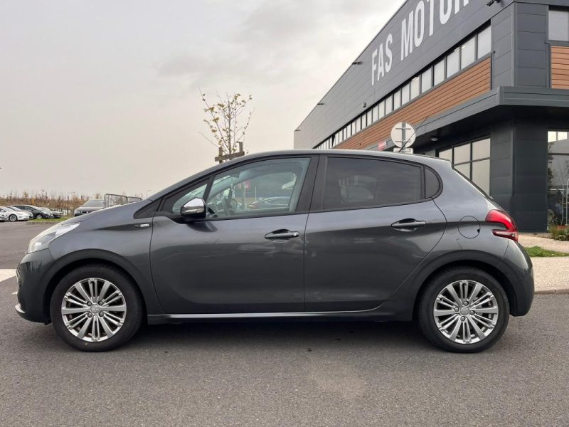 PEUGEOT 208  ALLURE - DISTRI NEUVE