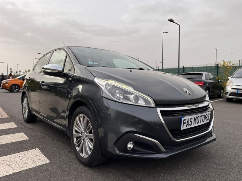 PEUGEOT 208  ALLURE - DISTRI NEUVE