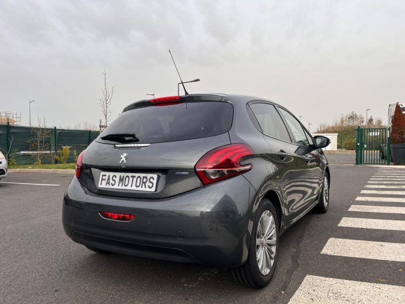PEUGEOT 208  ALLURE - DISTRI NEUVE