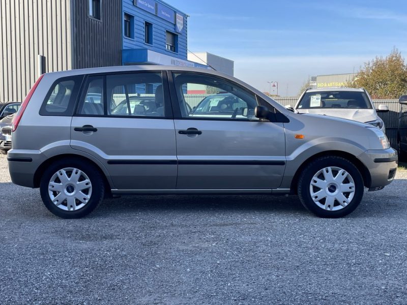 Ford Fusion 1.6i 100ch Elegance 1ere Main