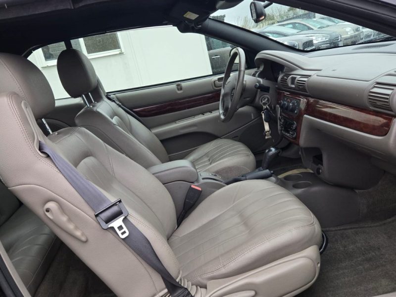 Chrysler Sebring Cabrio 2.7 LX 203ch 58000kms Infinity