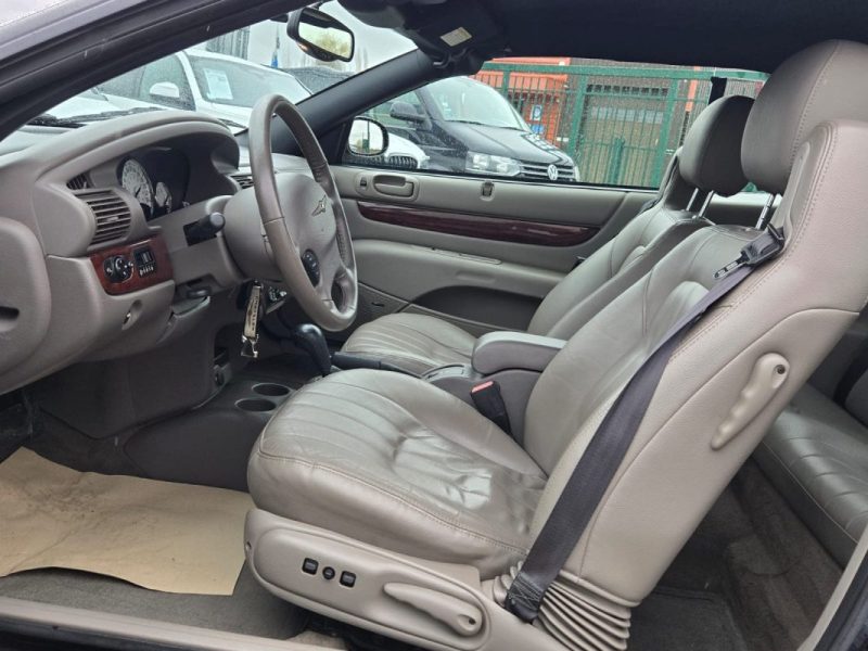 Chrysler Sebring Cabrio 2.7 LX 203ch 58000kms Infinity